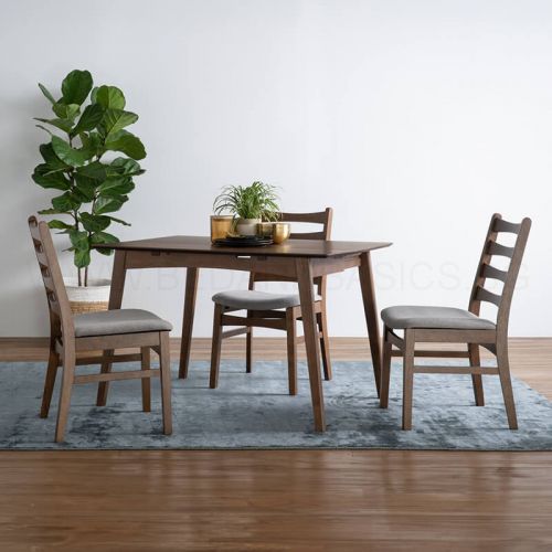 wooden extendable dining table with wooden chairs